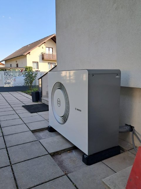 Bosch Luft-Wasser-Wärmepumpe Außengerät